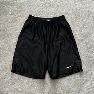 Nike - Basketball Shorts